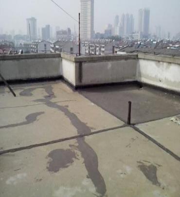双流漏水维修 楼顶漏水是什么原因，楼顶漏水维修方法是什么?